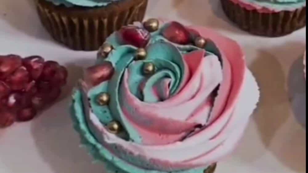 اموزش کاپ‌ کیک انار مخصوص شب یلدا